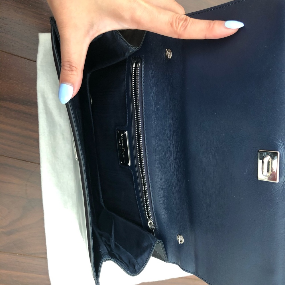 Ferragamo WOC - Picture 4 of 4